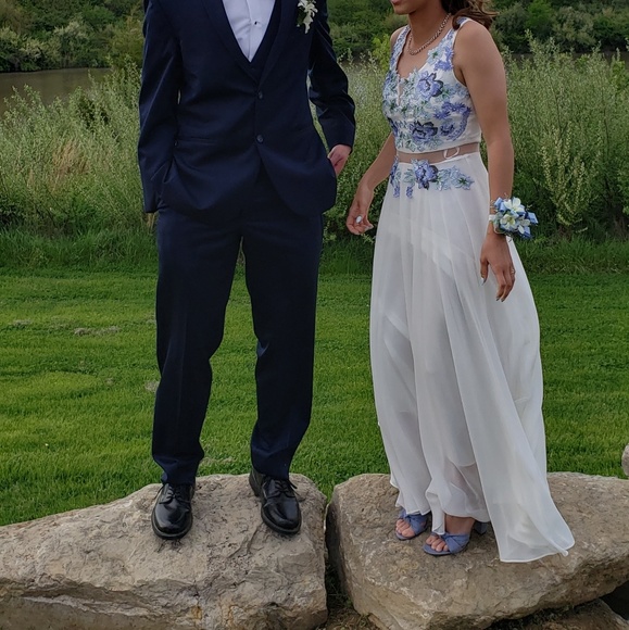 Prom Dress - Picture 3 of 3